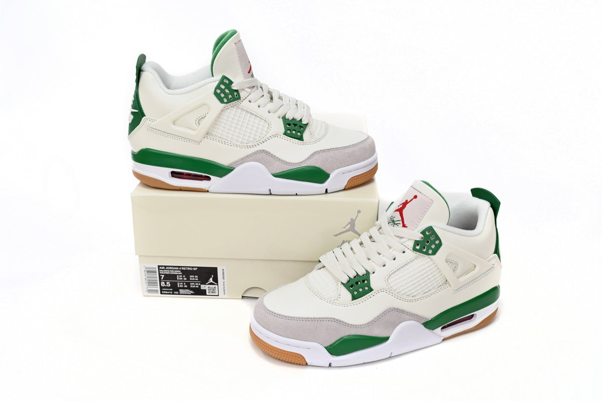 Jordan 4 x Nike SB "Pine Green” Calaite