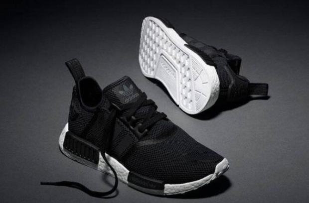 Adidas NMD R1 "Black & White"